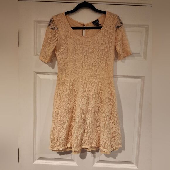 Rue 21 beige lace fit and flare dress - Picture 1 of 3
